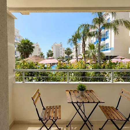 Apartman In With Pool 40m From Vlora