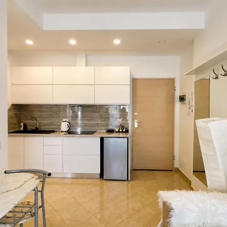 In With Pool 40m From Apartman *