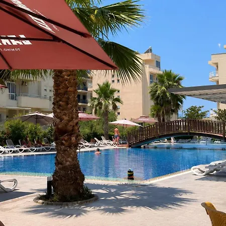 Apartman In With Pool 40m From